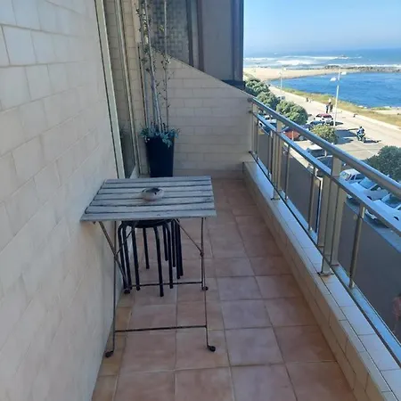 Frente Barcos Do Mar *